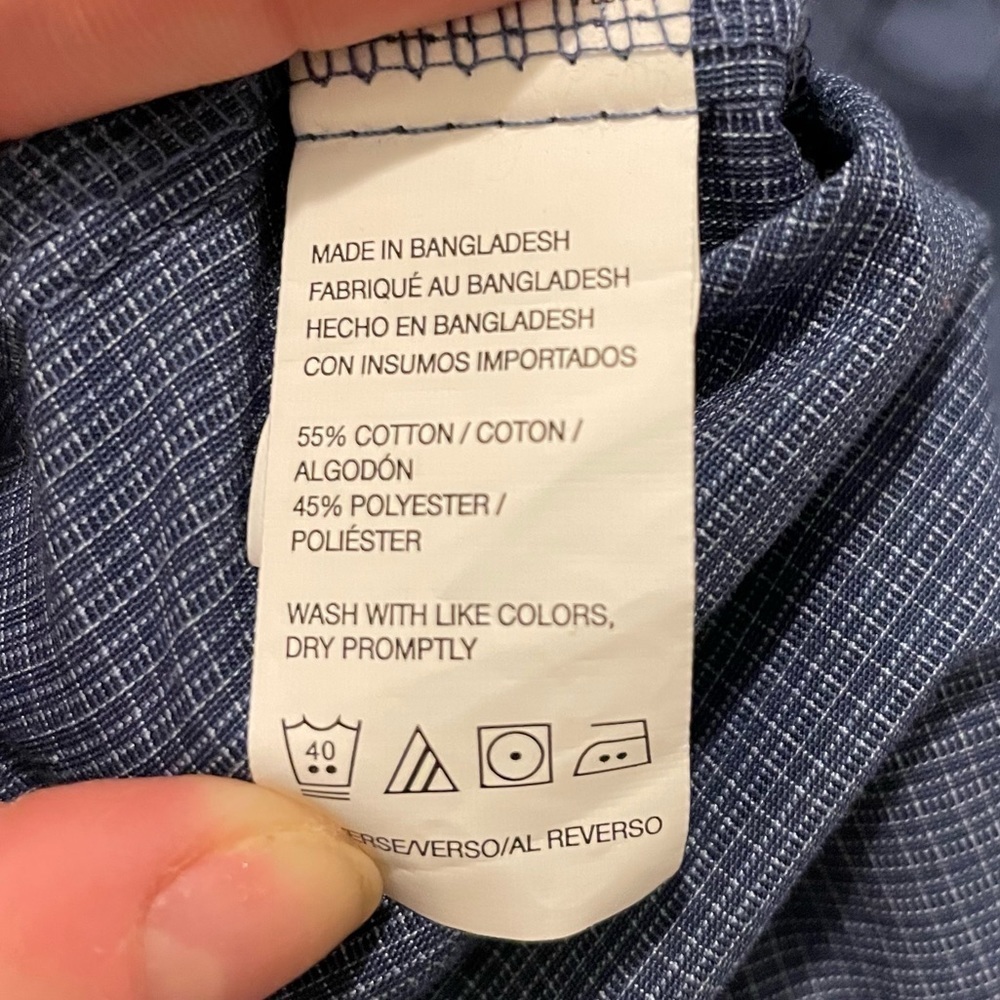 Van Heusen Men’s Short Sleeve Button Up. NWOT - Picture 4 of 5